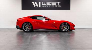 Ferrari 812 Superfast — photo 3
