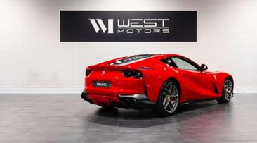 Ferrari 812 Superfast — photo 4