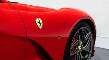 Ferrari 812 Superfast — photo 6