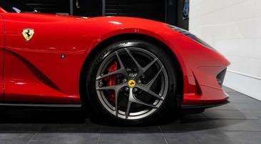 Ferrari 812 Superfast — photo 7