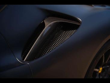 Ferrari SF90 Stradale — photo 17