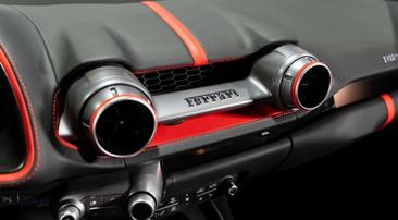 Ferrari 812 Superfast — photo 26