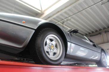 Ferrari 308 GTS — photo 13