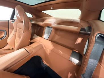 Aston Martin Vanquish — photo 10