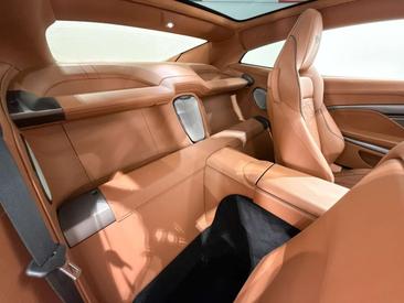 Aston Martin Vanquish — photo 11