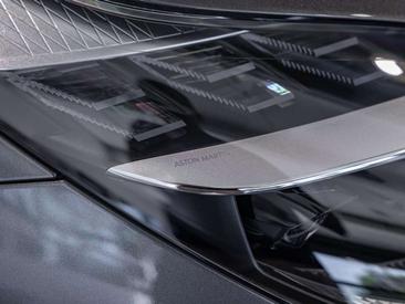 Aston Martin DB12 Volante — photo 14