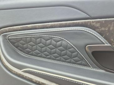 Aston Martin DBS Volante 5.2 V12 — photo 11