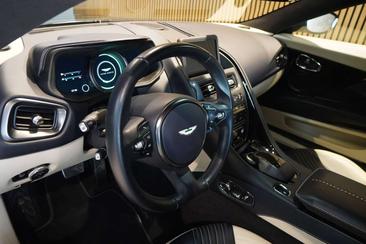 Aston Martin DB11 Coupé V12 Launch Edition — photo 7