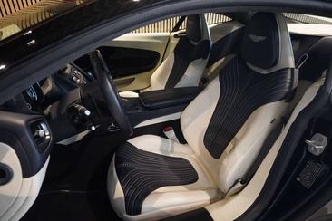 Aston Martin DB11 Coupé V12 Launch Edition — photo 10