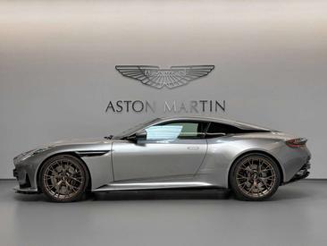 Aston Martin DB12 Coupé — photo 4