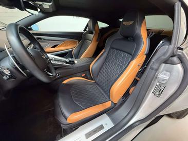 Aston Martin DB12 Coupé — photo 7
