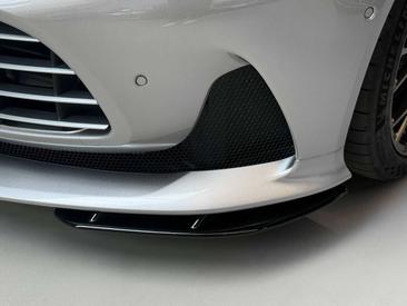 Aston Martin DB12 Coupé — photo 23