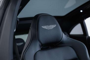 Aston Martin DBX 707 — photo 12