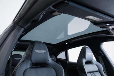 Aston Martin DBX 707 — photo 13