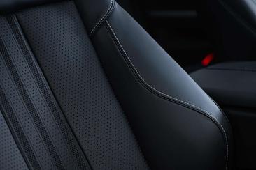 Aston Martin DBX 707 — photo 15