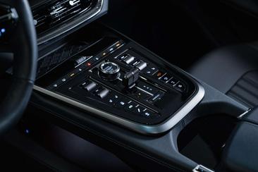 Aston Martin DBX 707 — photo 38