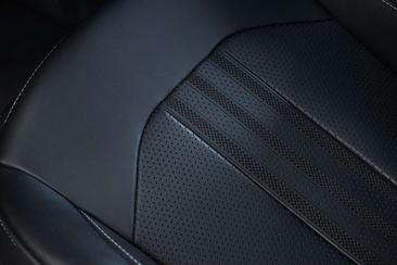 Aston Martin DBX 707 — photo 39