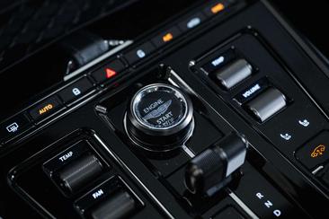 Aston Martin DBX 707 — photo 44
