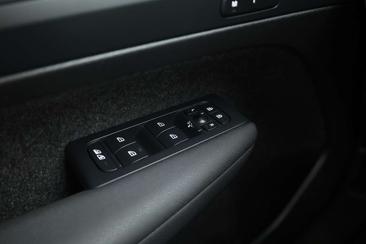 Volvo C40 Recharge PLUS — photo 9