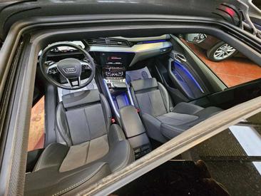 Audi Q8 E-tron S Line 55 — photo 4