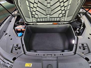Audi Q8 E-tron S Line 55 — photo 12
