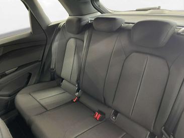 Audi Q4 E-tron 45 TFSI — photo 18