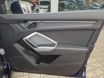 Audi Q3 S Line — photo 14