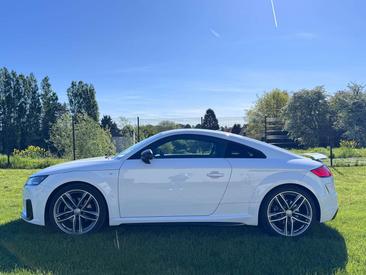 Audi TT S Line 40 TFSI — photo 2