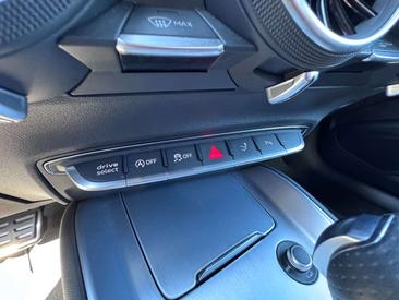 Audi TT S Line 40 TFSI — photo 19