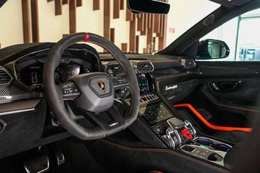 Lamborghini Urus Performante — photo 8
