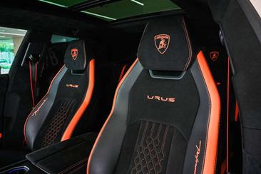 Lamborghini Urus Performante — photo 11