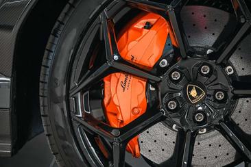 Lamborghini Urus Performante — photo 12