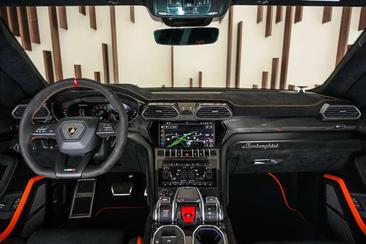 Lamborghini Urus Performante — photo 24