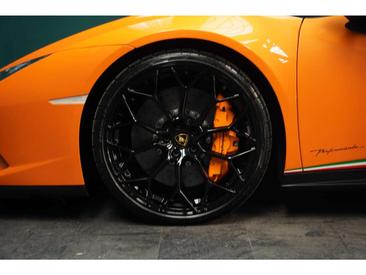 Lamborghini Huracán Performante — photo 28