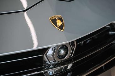 Lamborghini Urus Performante — photo 28