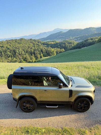 Land Rover Defender 90 X-Dynamic SE 3.0D I6 200 CV AWD Auto