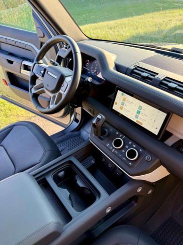 Land Rover Defender 90 X-Dynamic SE 3.0D I6 200 CV AWD Auto — photo 8