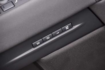 Land Rover Range Rover Evoque P270e PHEV AWD Dynamic HSE — photo 7