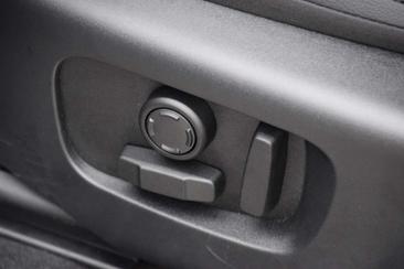 Land Rover Range Rover Evoque P270e PHEV AWD Dynamic HSE — photo 9