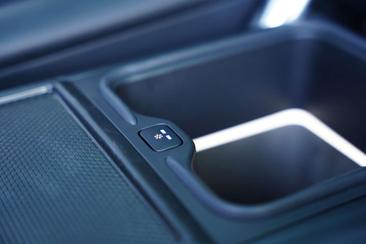 Land Rover Range Rover SV Head Up / Meridian Signature P 510 E — photo 33