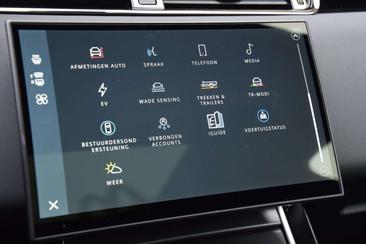 Land Rover Range Rover Evoque P270e PHEV AWD Dynamic HSE — photo 17