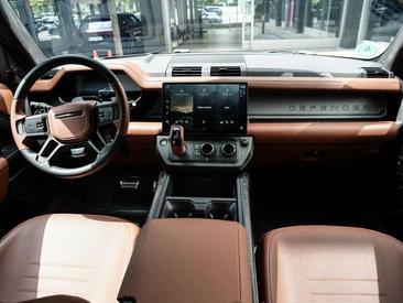 Land Rover Defender 130 Gris 4.4 V8 OCTA — photo 6