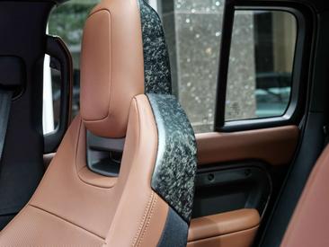 Land Rover Defender 130 Gris 4.4 V8 OCTA — photo 17