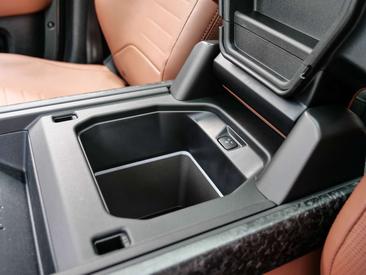Land Rover Defender 130 Gris 4.4 V8 OCTA — photo 18