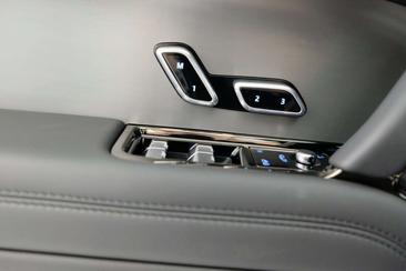 Land Rover Range Rover Sport D250 MHEV AWD Auto S — photo 11