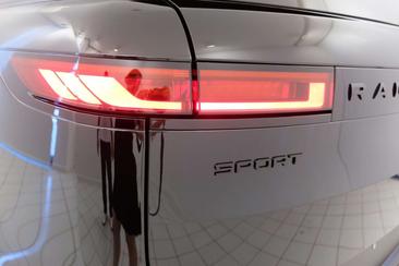 Land Rover Range Rover Sport D250 MHEV AWD Auto S — photo 20
