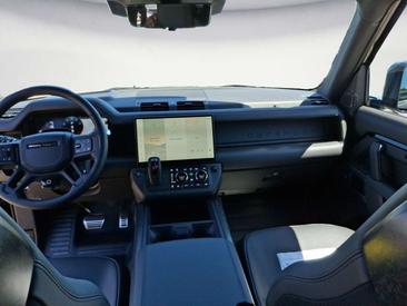 Land Rover Defender 110 P635 OCTA BLACK EDITION MATT Carbon Noir — photo 8