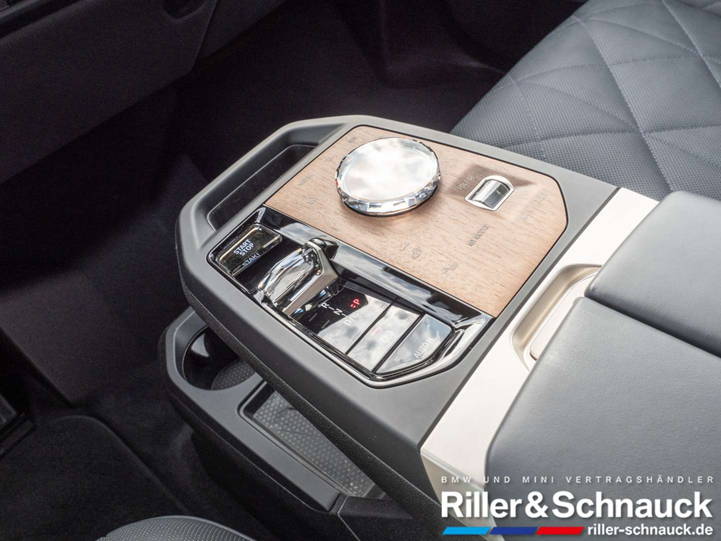 BMW IX XDrive40 - 2023 - Joinsteer - #14