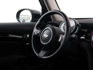 Mini 5 Portes Camden Cooper — photo 9