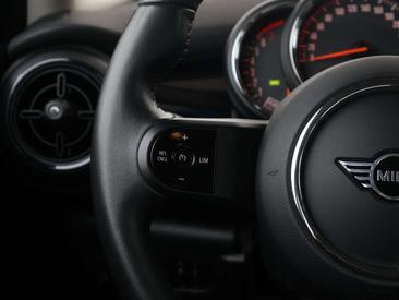 Mini 5 Portes Camden Cooper — photo 15